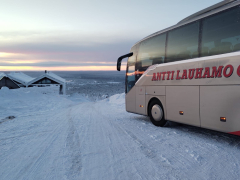 VIIDEN TEHTAANMYYMÄLÄN OSTOSKIERROS